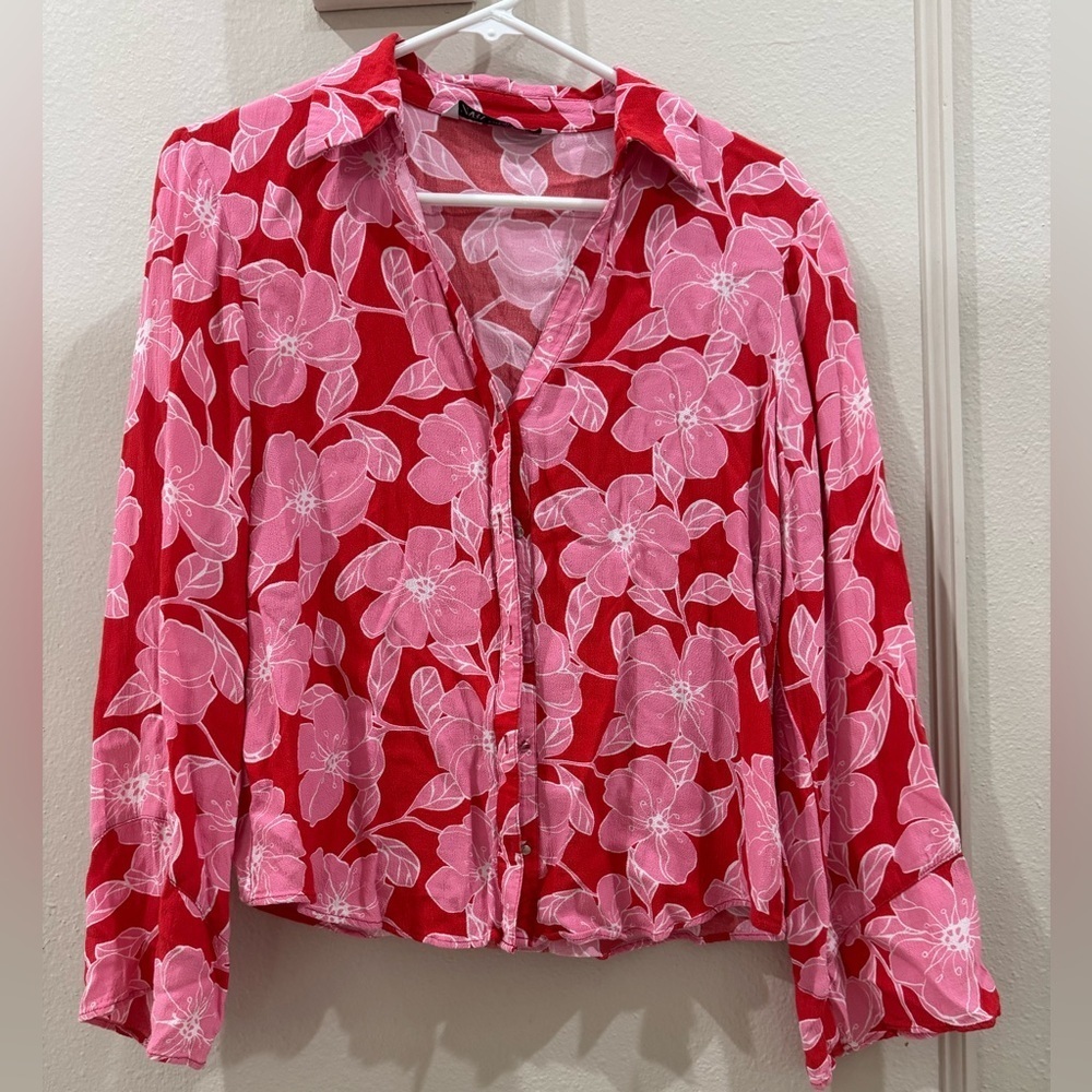 Zara Bold Floral Flared Sleeve Button Down Top in red and pink Size XS